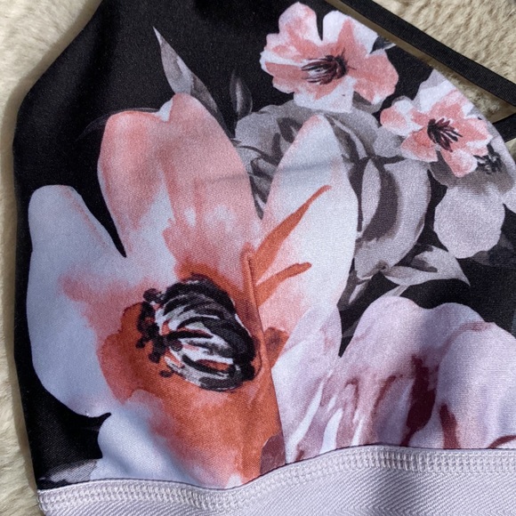 Zella Sports Bra Floral Print Front Cris Cross Size Small - Picture 3 of 10